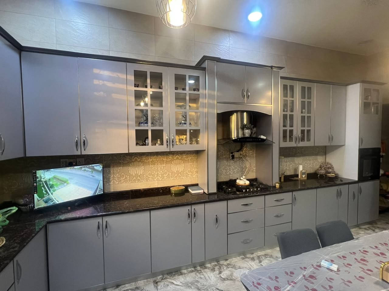 كاونتر خشب mdf للبيع حديث جداً واستعمال قليل ومستعجل فقط الجاد يتواصل على رقمي
***********
