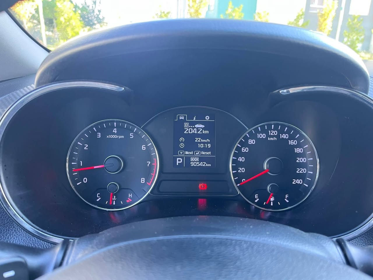 سيراتو موديل 2014
مكفوله كفاله عامه من الصبغ والتبديل والبارد 
تدفئه تبريد ثلج
فول مواصفات حساس امامي خلفي 
تحكم جهتين كروس مثبت سرعه 
داخل اسود المرغوب شفتات ستيرن اشاير بالمري ومري شفط رقم سلميانيه الجديد
ماشيه 90 ألف حقيقي 
ويل كروم وتخم تاير جديد 
لد امامي + لد خلفي
مكفوله حته من الشخط 
السعر 133 العنوان ديالى
رقم هاتف ***********
