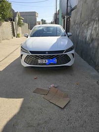 بي واي دي للبيع ٢٠٢٥  ماشية ٦ الف سعرها ١٣٠ ورقه رقم اربيل تلفون  ٠٧٧٣...