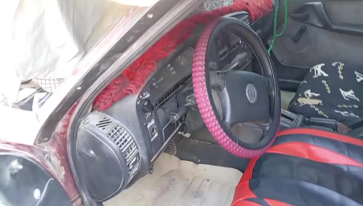 للبيع اوبل اوميكا رقم كربلاء 22 ورقه وبيها مجال رقم وتساب او اتصال *********** عنواني بغداد
