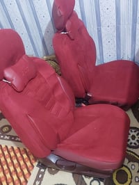 كشنات أمامية • نيسان بيك أب • شغال