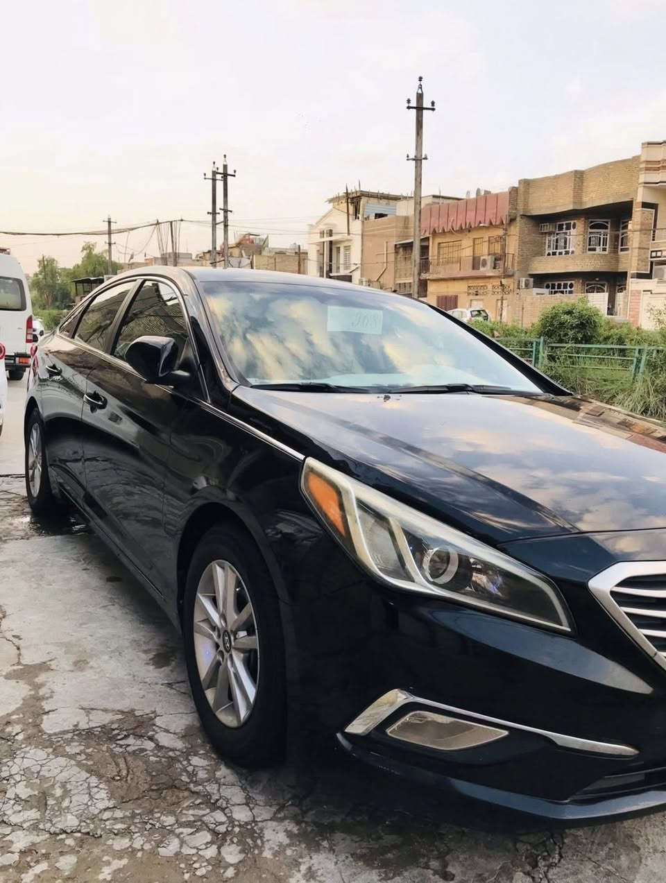 السلام عليكم سوناتا للبيع 2016ماشية85الف السيارة بيهة 4قطع صبغ وقطعة بارد رقم سليمانية شرط التحويل السيارة كاملة مابيهة اي نقص مكان السيارة بغداد البياع ***********
السعر 116وبيهة مجال
