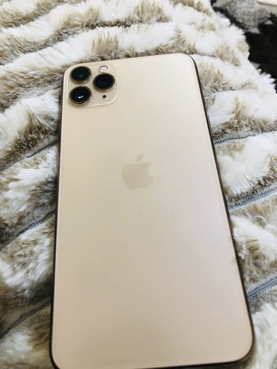 ايفون 11 برو ماكس ذاكره 256 للبيع فقط شاشه مبدله أصليه نضافه فول سعر خاص الموشراي لا يكسر بالسعر رجاء سعر 275 شراي تعال خاص


**إذا كنت صاحب هذا الإعلان وتريد حذفه لأي سبب، رجاءا أرسل رسالة إلى الدعم الفني**