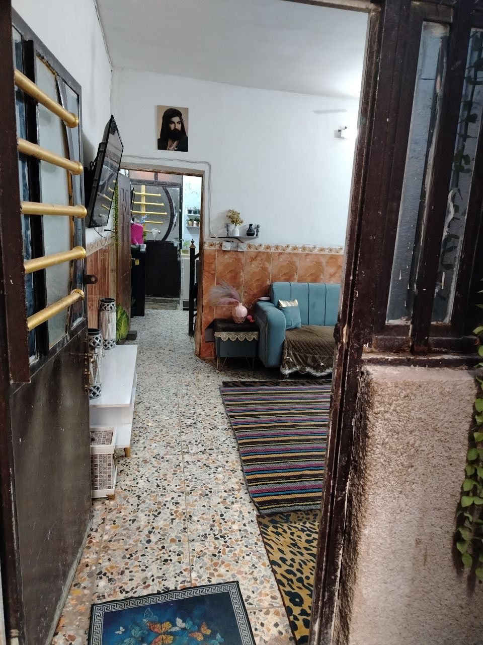 بيت للبيع المساحة ٦٠ متر  خلفي قاطين بالزراعيه قرب ابو هيثم سعره ٤٢ وبي مجال للاستفسار ***********
