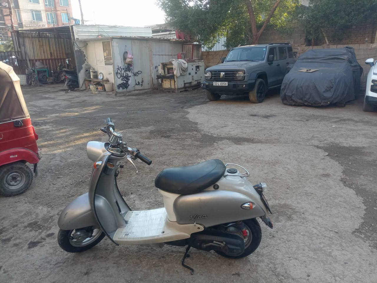 كلاسك نثيه جديده سلف وهندر شلعه معدل كهربائيات كلها شغاله السعر ٣٠٠ وبيها مجال بسيط السكن البنوك الاتصال ***********
