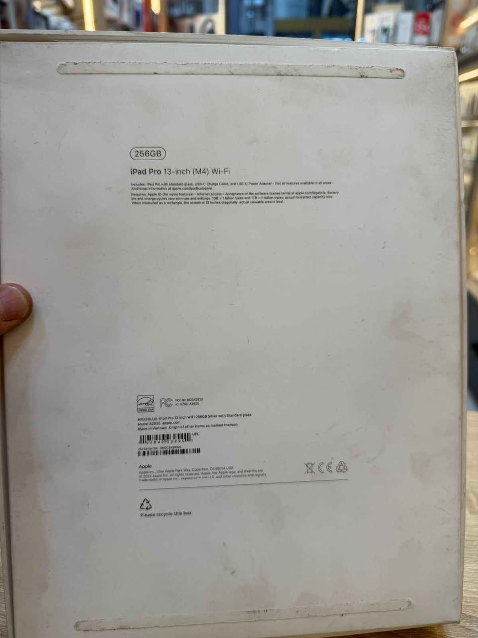 ايباد برو M4 13 انج جهاز نضيف مع الكارتونه مطابقه 100% اشتريته مستعمل دفعت فلوسه 975 الف بين ما نزلت السوفت مالته سويتله سوفت طلع مفتوح تخطي ومن سويت سوفت طلب الايكلود الاصلي مالته للبيع Colombo, Sri Lanka


**إذا كنت صاحب هذا الإعلان وتريد حذفه لأي سبب، رجاءا أرسل رسالة إلى الدعم الفني**