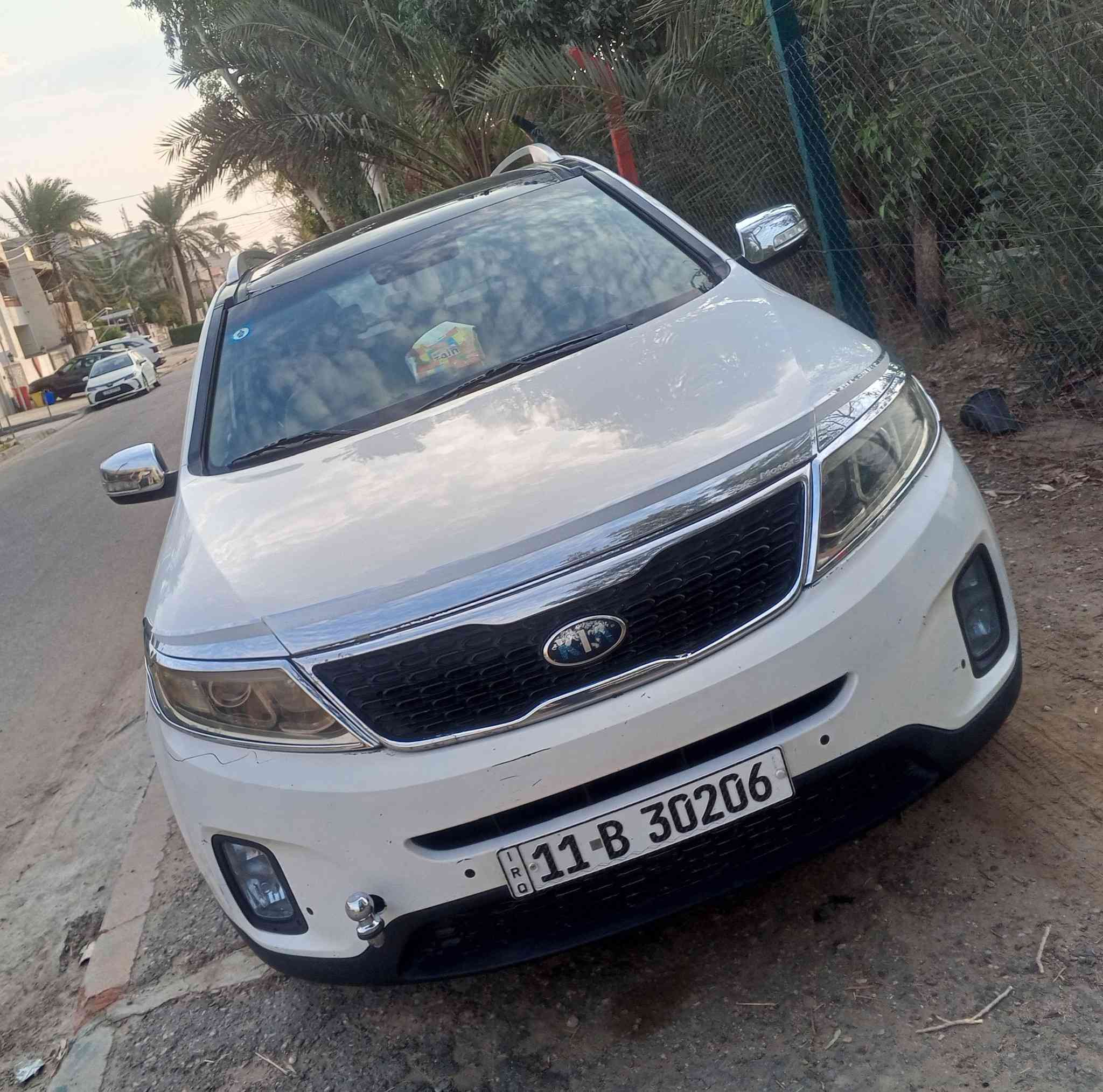 السلام عليكم
سورنتو ٦سلندر 7راكب 
بيها قطع صبغ ابيع حزام 
محرك بدل كازكيت
اشارير بالمري دوسة ترحيب 
بانوراما يدات نيكل 
السعر 148وبيها مجال شي قليل
***********
