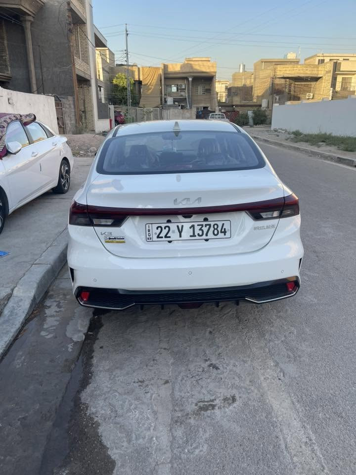 سلام عليكم كي 3 مديل 25
سنوية وهزه جديدة لل30 باسمي رقم اربيل تحويل مباشرة 
كفاله عامه السيارة عدا بيها بارد بسيط بلجاملغ الامامي مبين بلسونار منزل سونارها ماشية 9000 اخت الزيرو 
معروفه مواصفاتها فول مواصفات بصمه فتحه الى اخرة 
مكاني بغداد حي الجهاد سعرها 
145 بيها مجال بسيط حك الجية
*********** موجود واتساب
