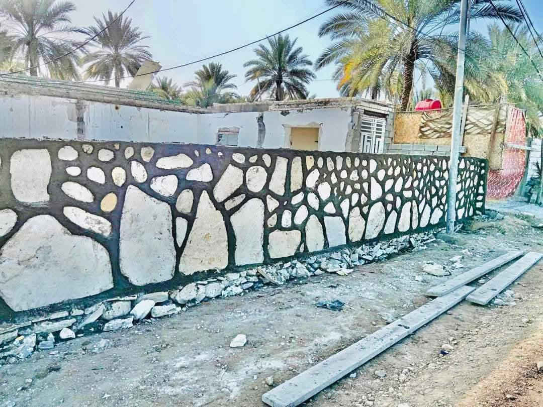 عمي الفقير وينه سعره البيت بس هيكل بدون سقف 200 متر المساحه  (10 مليون) البيت 150) متر 9 ملاين) البيت ميه متر7ملاين) بلاش الله شاهد الفقير وينه ابو علي التميمي بخدمته الطيبين امام بسناب السياج المتر 26 كرسته وعمل  ) نشغل جميع المحافظات) لزم مبيت سكن العمال رقم الحجز واتصل بي واتساب *********** هم اسيا هم عندي *********** بي واتساب احجر وتدلل الله شاهد بلاش عمي

