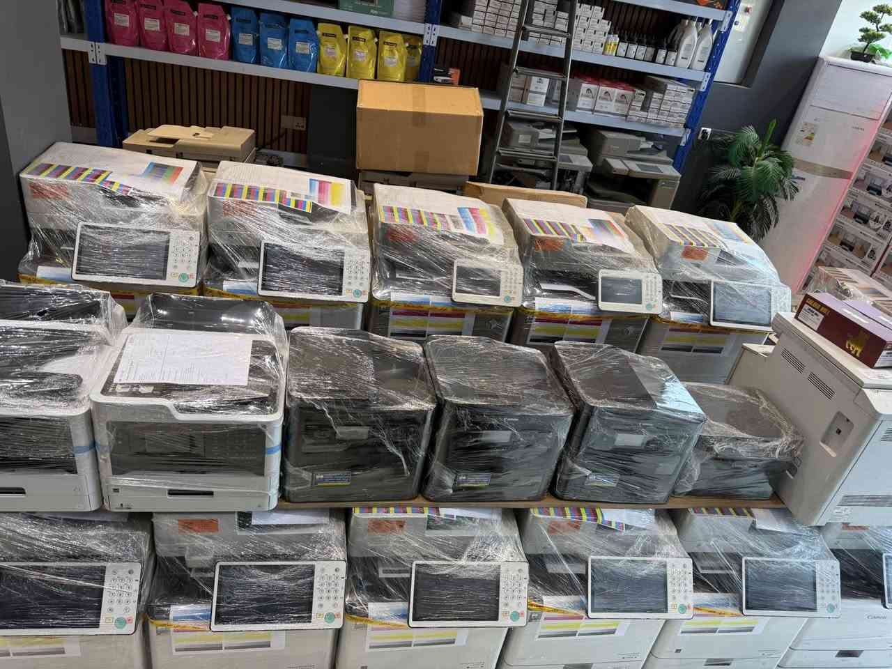 السلام عليكم 
تتوفر اجهزة استنساخ وطابعات 
كانون 
250 بسعر 325 الف
350 بسعر 375 الف
255 بسعر 425 الف
256 بسعر 425 الف
356 بسعر 500 الف
وطابعات كانون 
مستخدم وجديد
وطابعات ابسون 5710 بسعر 500 الف


**إذا كنت صاحب هذا الإعلان وتريد حذفه لأي سبب، رجاءا أرسل رسالة إلى الدعم الفني**