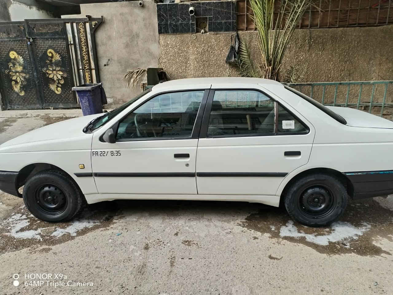 السلام عليكم بيجو روئ ٢٠١٠ بغداد انكليزي مكينة بلادي تبريد شغال بأسمي السعر ٣٠ وبيه مجال المكان بغداد البلديات رقم الهاتف ***********
