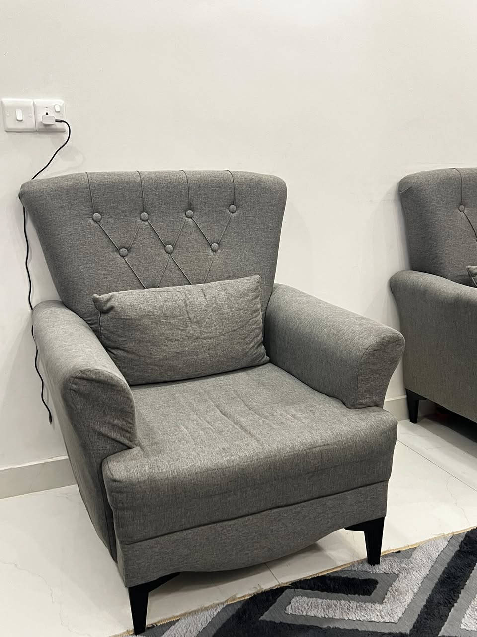 تخم 7مقاعد مع طبلات سيت4قطع مع بلازمة ميز بلازمة عندي اثاث بيت كامل كلة جديد استعمال جدا جدا قليل العنوان بغداد الدورة الوادي للاستفسار خاص او***********
