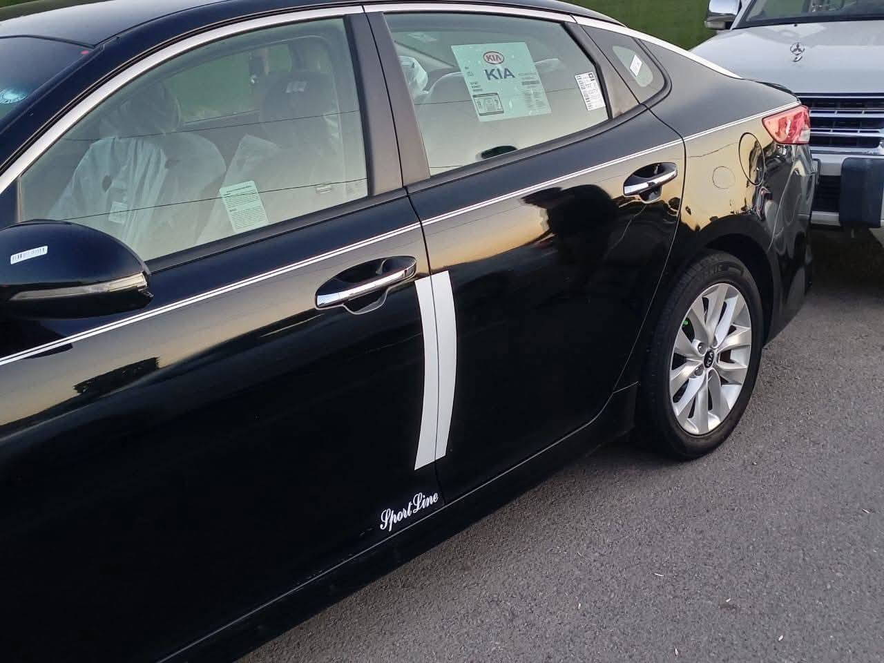 سلام عليكم من رخصت الادمن المحترم اوبتما موديل 2016 مريكي مكينه 2400 جيدي رقم اربيل ابسمي سياره نص فول محرك كير كفاله سنويه 28 بدون دواخل بدون ايرباك سياره مال جناي متصرف عليه ولا فلس ماشيه 130 السيارة بيه قطعتين صبغ فقط كله ليبل واحد منضومه تبريد جديده لايت زنون جديد منضومه كامله اخوان اني مكلف بال نشر رقم صاحب السياره هاذ بي وتساب *********** السعر مناسب جد 117 ورقه  عنوني بغداد مدينة الصدر
