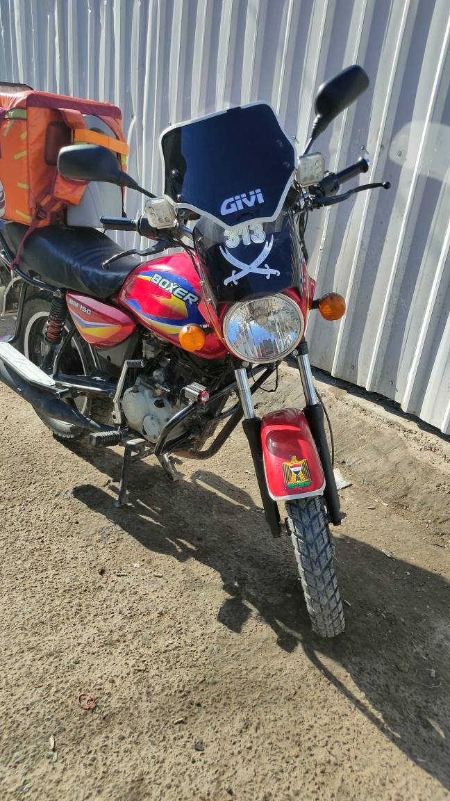 سلام عليكم دراجه بوكسر موديل 2020دخولها بل واحد وعشرين شهر تاسع مرقم بغداد بسمي رقم انكليزي دراجه لا تبخير ولا تنقيص دراجه بيها كم ملاحه بل محرك فقط ولباقي مكفول بغداد *********** خابر وتدلل
