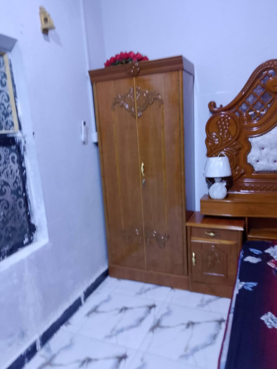 غرفه للبيع خشب صاج درجه اولى*********** واللي يريد يراسل على الواتساب
