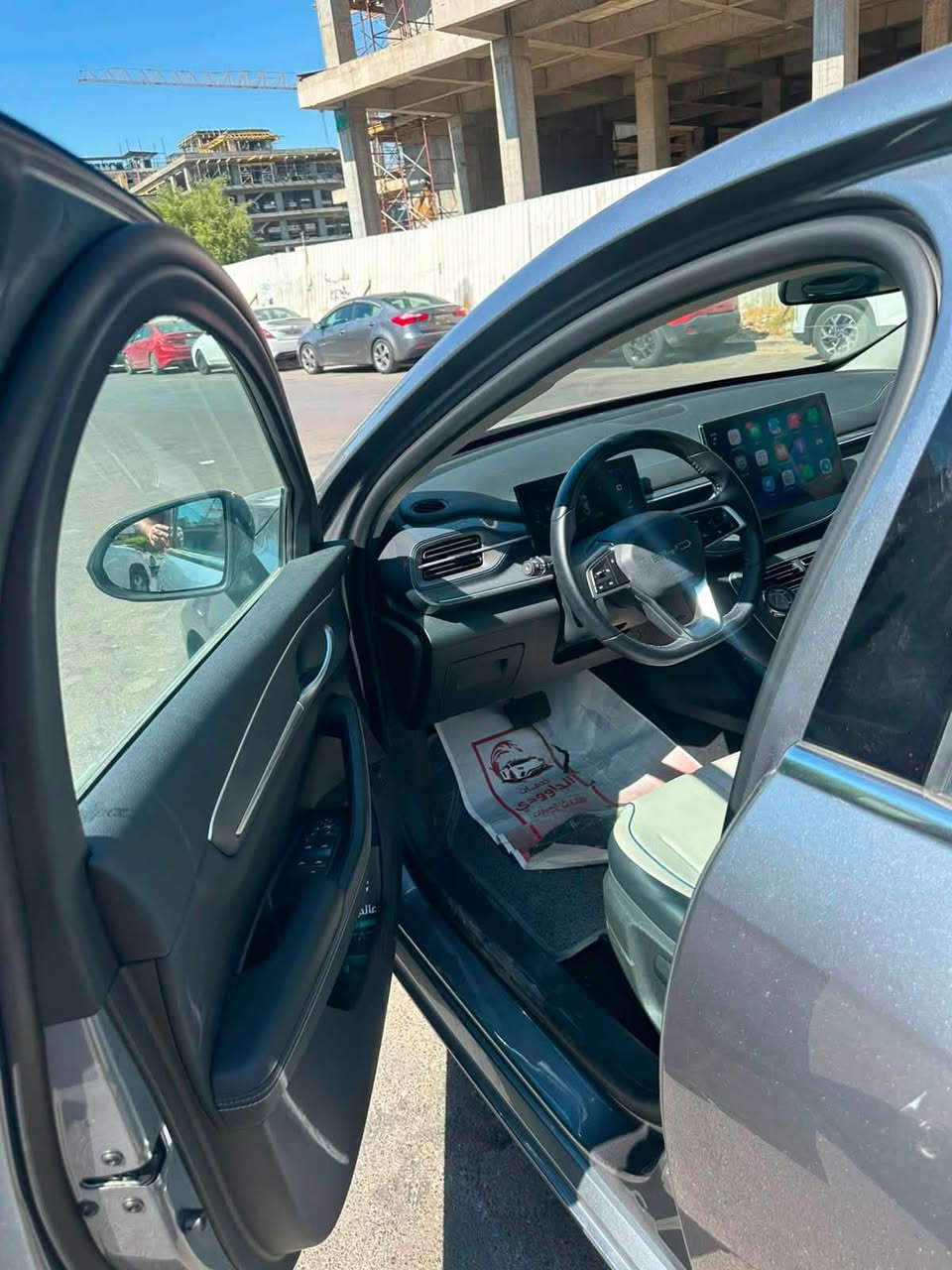 BYD C5
موديل السيارة : 2025 
 اللون : رصاصي 
ماشيه : 1900
رقم بغداد والعنوان بغداد 
السعر المطلوب $135 وبيها مجال بسيط 
رقم الهاتف ***********

