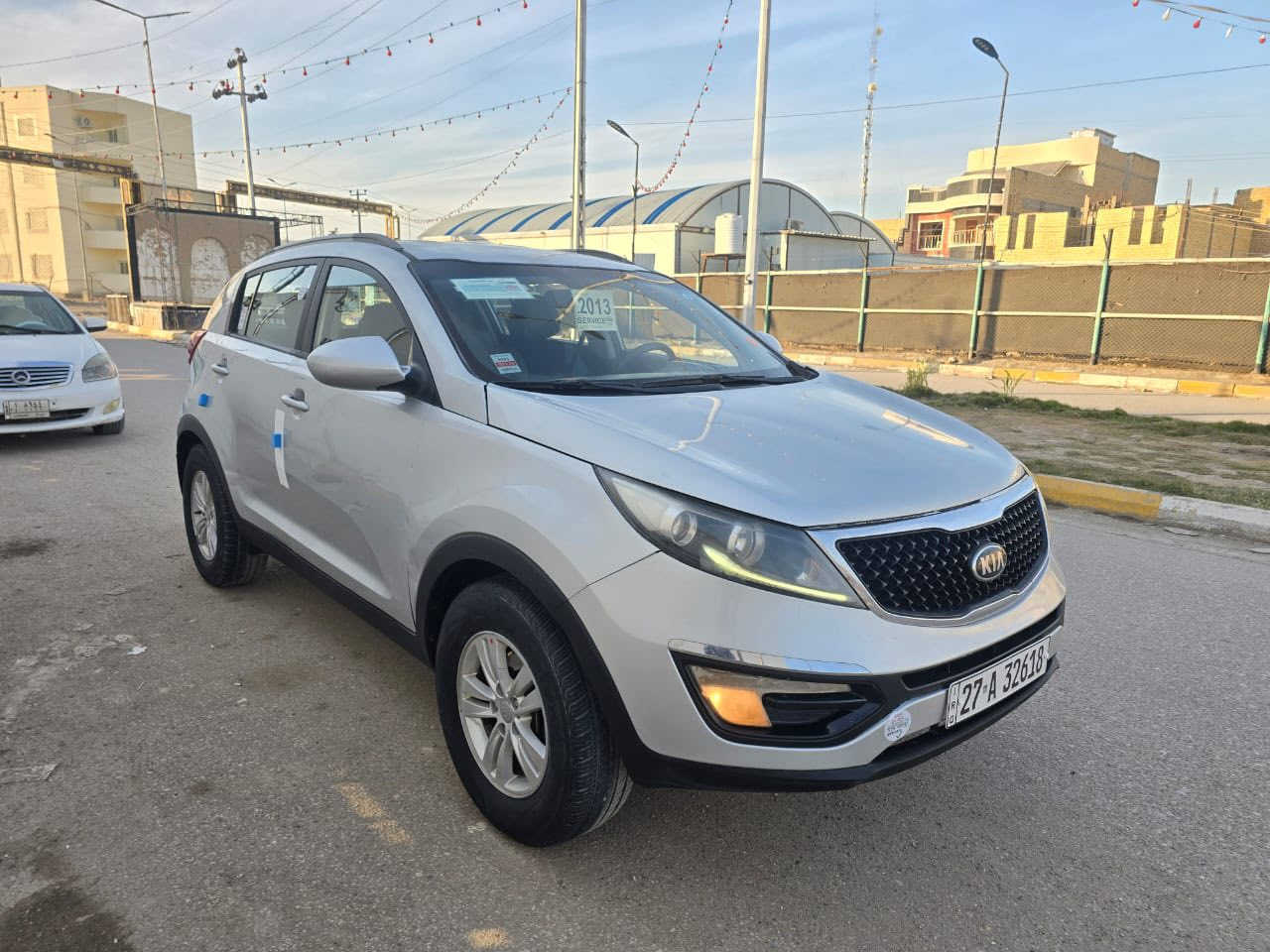 السلام عليكم كيا سبورتج خليجي موديل ( 2013 ) بيه جاملغ امامي مبدل اصلي شرط وصبغ طرف البنيد جهة اليمنى ورش الهلال الأيسر تجميل شرط بدون اي ضرر داخلي  سيارة جديده وجاهزه من كلشي محرك وكير شرط مامفتوحات محرك 2400 دوش شاشه كامره 5 ويل كب فول تحكم بلاجكتور وحاجب امامي سياره جاهزه من كلشي اليات 100 بال 100 مكاني ناصريه مدينة الصدر للاتصال 
( *********** ) وات ساب 
( *********** ) السعر ( 125 ) ورجا مو شراي لا يكسر بحلال الناس
