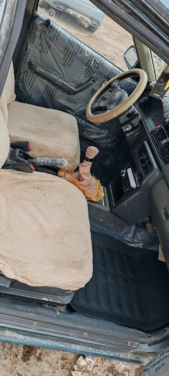 سلام عليكم
سيارا مازدا 626
موديل 1990
كير عادي شرط
محرك12بخ شرط شرط
هزا وافحص مروريه  جديد
سنويه رقم جديد 2031
كهربائيات كلها شغال تتفيه شغال
اربع تايرات ويل سوبر جديد
صدرامامي والخلفي شرط
سيارا مصبوخ حزام فقط
سيارا شرط تحويل وكالة 
إذا شراي خابر 
عنوان كرك***********
*********** كويسينجاك, أربيل
