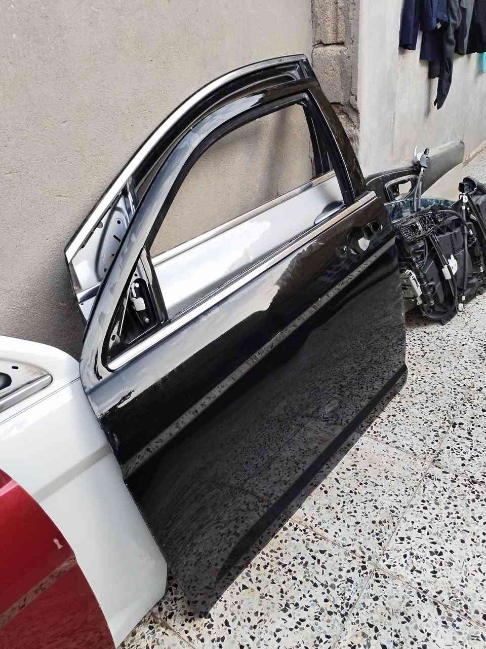 السلام عليكم تحيه للادمن حبايب گلبي وصلتنه أبواب سي ٢٠٠ كفاله من كلشي اليدور مكفول عدنه وبعد عدنه اللوان جايه مكاني ديوانيه ***********
