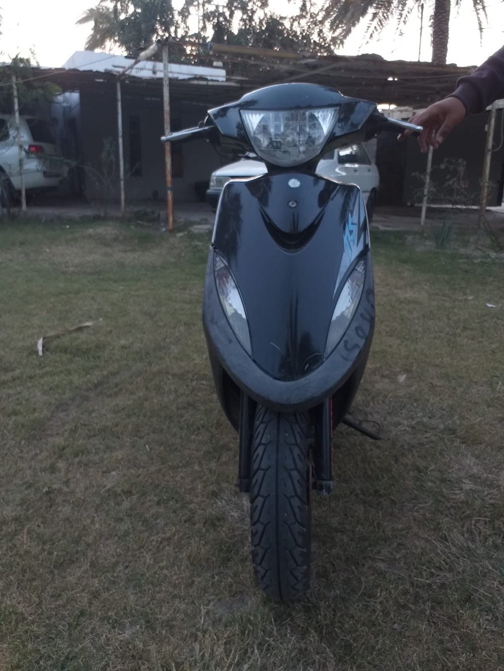 سلام عليكم ماكس عدله ختم واحد ويه المكينه كفرات مختمه السودات مختمه والدراجه ملحه بلادي + الذيل مختم و الدشبول مختم و قبق الكور مختم  بوشه 55 ابلادي مفتوحه تبديل ولفات دراجه شلعه ومعدل مكينه ناعمه وبيه تفاصيل اكثر   وياه صلنصه حلزوني و ويل نجمه الدراجه مكفوله من السرقه و من كل شي دراجه بيه بعد ترتيبات السعر 650 وبيه مجال قليل  العنوان كربلاء حي الحر الرقم : *********** بيه واتس 