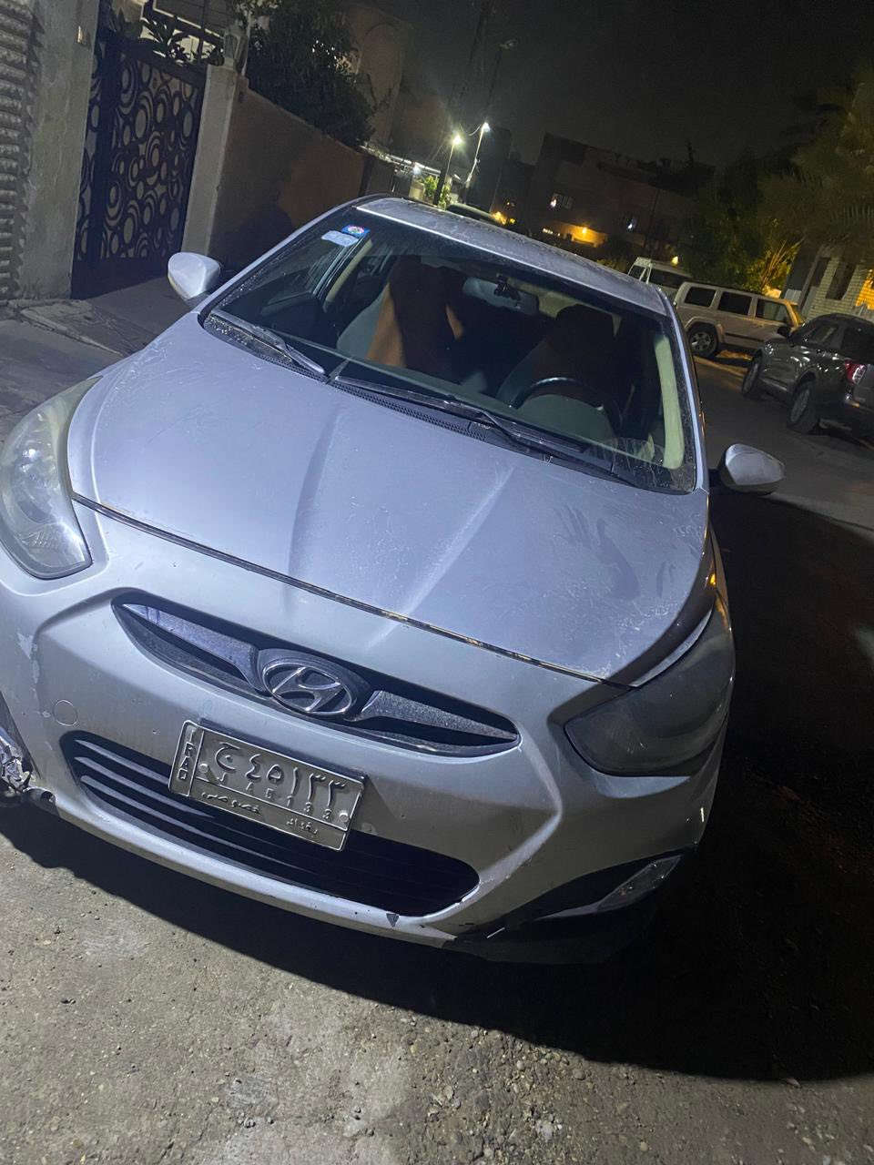 السلام عليكم
اكسنت 2011
فول مواصفات 
ماشيه 190 
لون سلفر بسمنا مكان السياره بغداد حي حطين او اليرموك 
***********
ابو احمد
