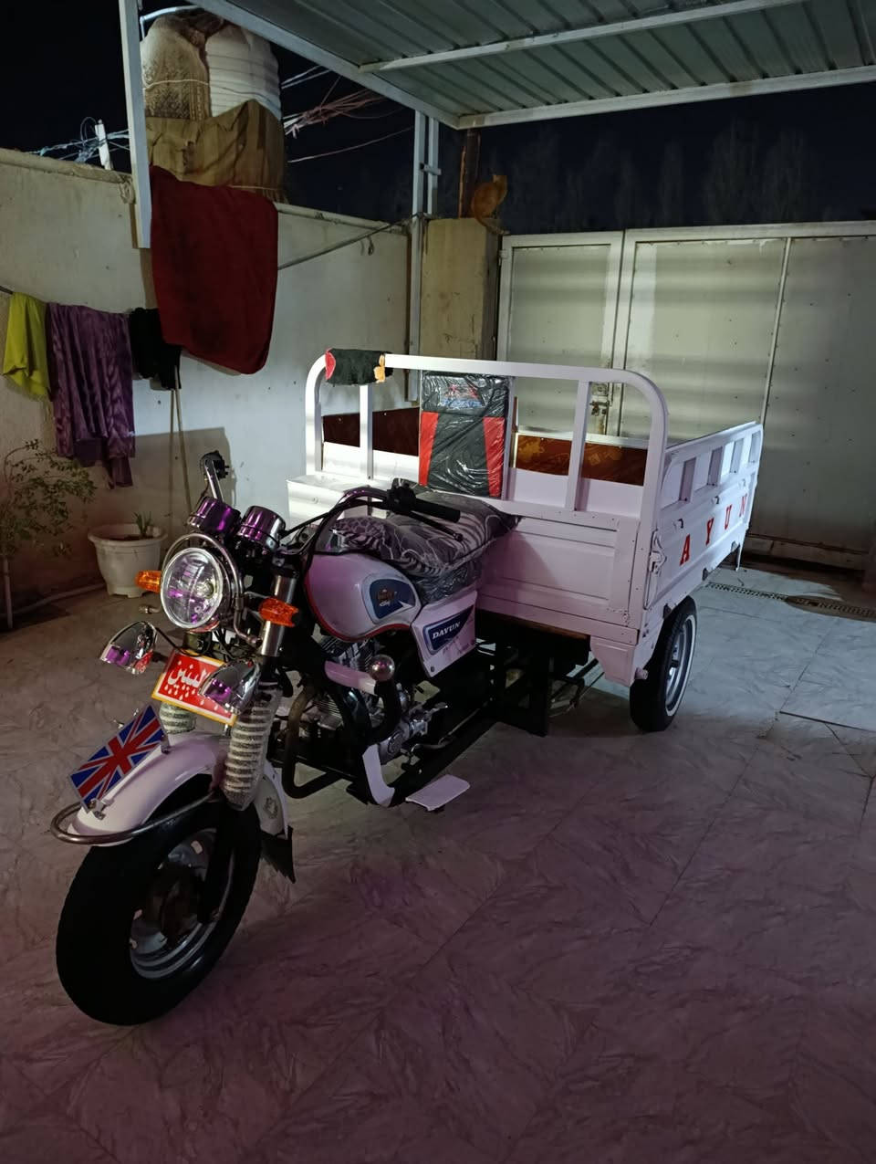 سلام عليكم ستوته اللبيع مديل 17 اوراق أصولي گمرك مدفوع الشاصي مصبوغ والبدي هم  تايرات جدد توني شادهن الستوته معمره كهربائيات كلها شغاله محرك مفتوح سعر 1700 وبيها مجال حك الجيه الاستفسار *********** مكان ناصريه مركز
