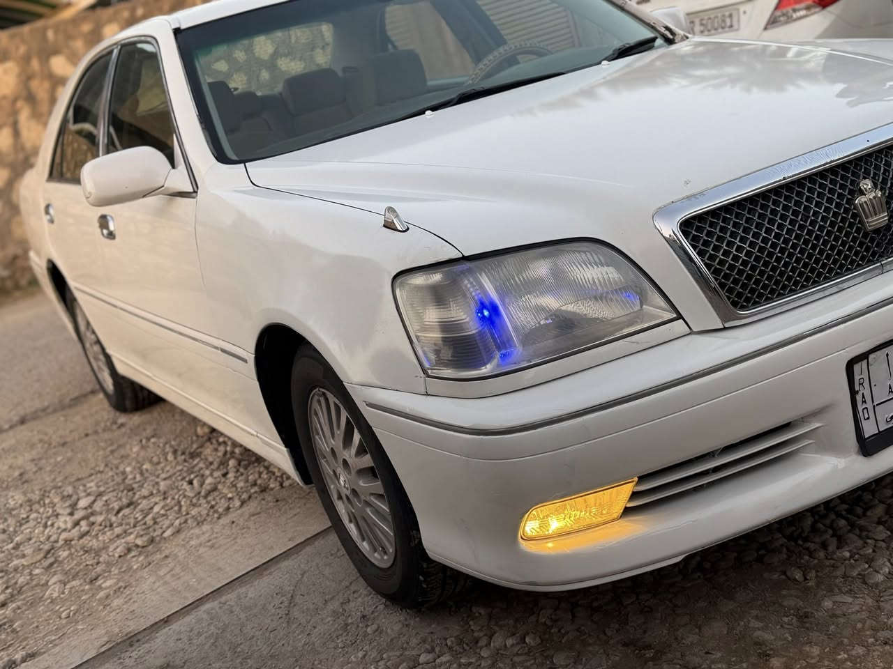 وين اليدور نضافه وكارتون وجديد ورزانه وخرسه بلشارع 

السلام عليكم ورحمة الله وبركاتة  
 ملكه كراون صدفي اصل كص جنطه فقط  موديل 2005 ادوات متوئمة  ع الشاصي طبق الاصل وين ميعجبك دك حاسبه  مكينه ديفور الكبير كارتون السياره فول نضافه اذا بيها نقص برغي ينزل من سعرها 

وكاله  ومكاتبه  للمشتري

✺كصة قماره فقط تحوير نجف  شغل درجة اولى  اقوه شغل بلسوك 
✺دخول جديد مشي قليل   
✺متومة   كركوك الماني شرط الحاسبة 
✺سنوية عاج   
✺مواصفات  
✺تحكم مري كهربائي +مري شفط
✺كروز نظام تثبيت سرعة 
✺شاشه كبيره بلادي 
✺بلوتوث 
✺حساسات امامي خلفي  
✺تبريد ثلج  
✺مانع انزلاق 
✺السيارة جاهزة وبدون اي نقص كاملة على 24 حباية  تستلم بدون اي نقص اذا بيها نقص تنزل من سعرها بعدها بدهن كوريا
✺سيارة احلى من الصور وشغلها مضبوط 
✺كير مكينة تبريد تدفئة حدادية دواخل كهربائيات كلشي جاهز
✺مكان السيارة بابل 
✺السعر 41مجال  حك الجيه فقط 
 للاستفسار الاتصال على الرقم
‏ ***********
