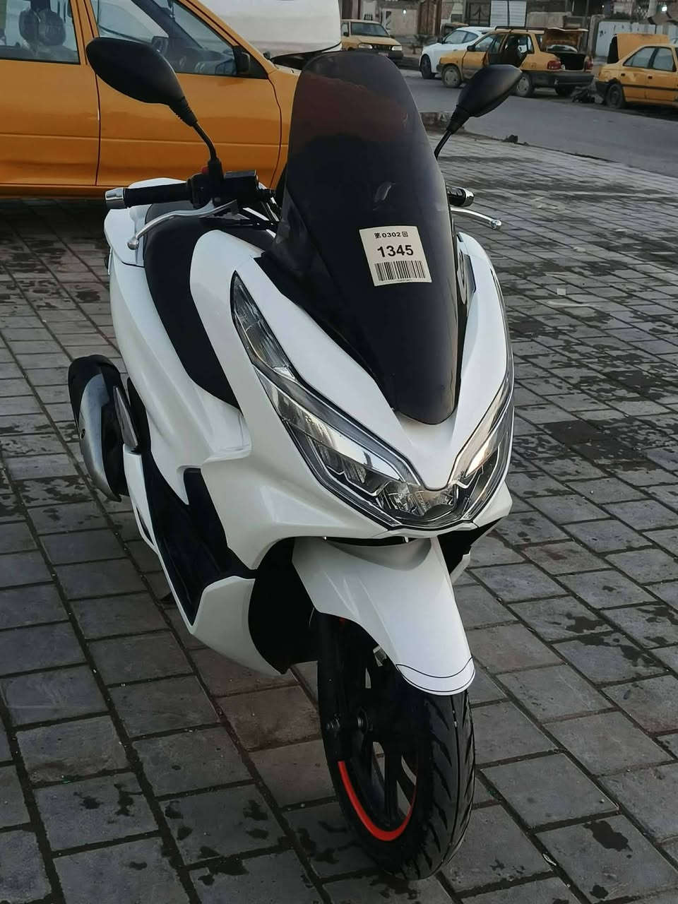 سلام عليكم بي سي اكس جيل الثالث
وارد امريكي شرط شلعه ومعدل فول 
مكفولة كفاله عامه ماشيه 32 ألف 
جامه طويلة ستان حساس لون أبيض صدفي 
سكن بغداد حي النصر  ***********
