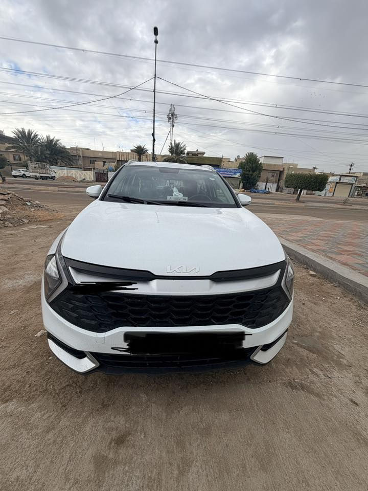 سبورتج ٢٠٢٤ ماشية ٤٦ الف  ضرر بيها باب السايق والي ورا راجعات بارد سيارة نضيفة السعر١٩٨
لاستفسار ***********
