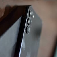 اخوان  عندي  سامسونج كلكسي اس ٢٣ بلس جهاز نضيف كلش يعني من اول ما جبته...