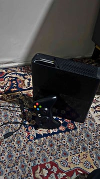 بلي اكس بوكس للبيع كلشي ماعندي ويا 360 غير بس يده غير مهكر وعندي هارد ...