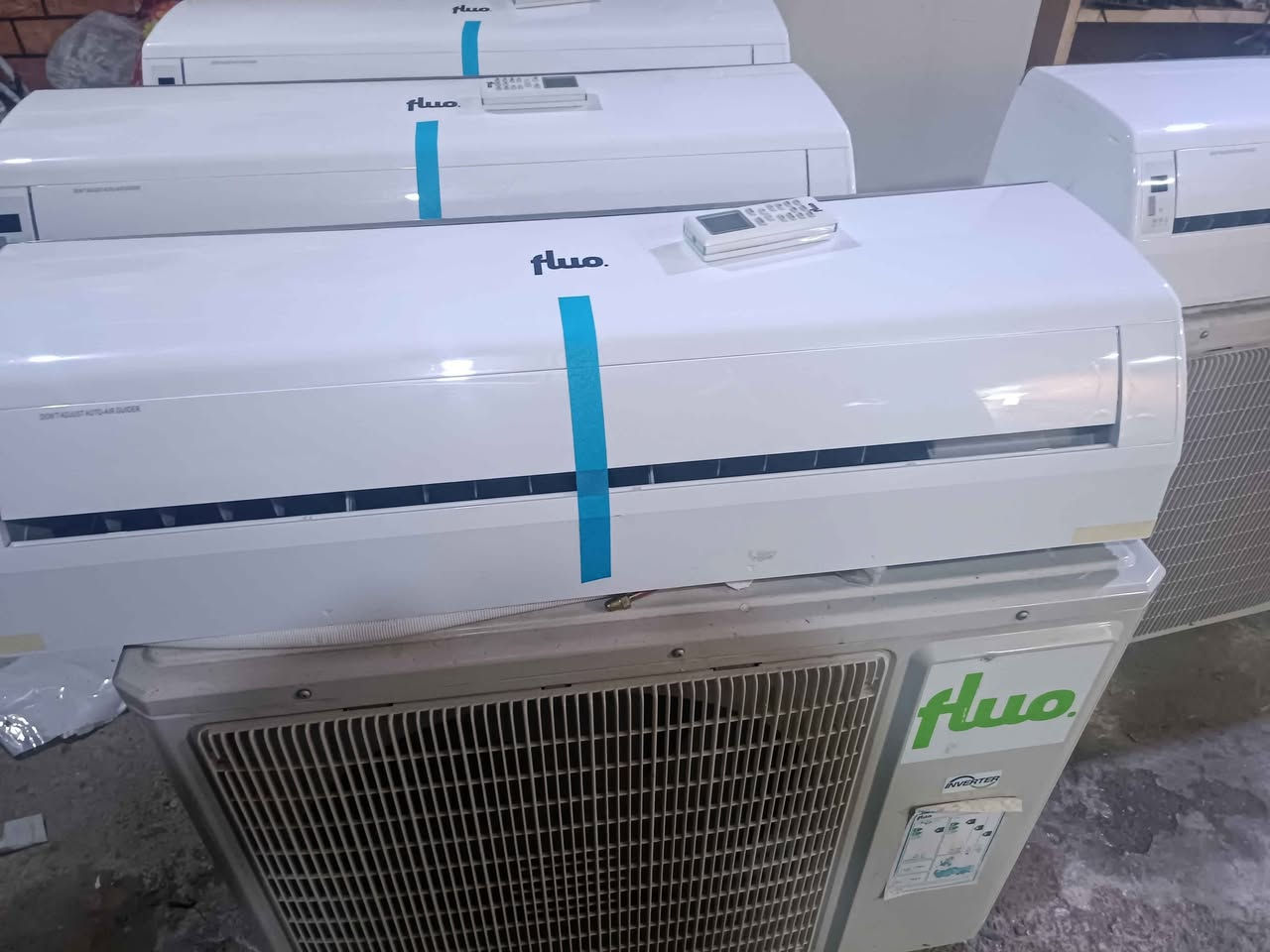 سبلت حجم طن ونص انفرتر شغال 4اشهر فقط العدد اربع قطع فقط الخارجيه دبل راديتر حجم كبير موديل حديث السعر 370الف للتصال ***********واتساب ماسنجر سبلت حجم طن ونيف انفرتر دهوك, العراق

