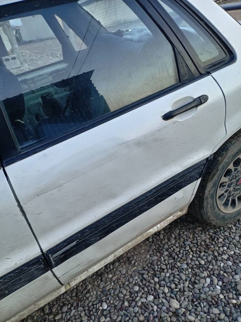 گلاند مۆدێل 1988 ، واجیهە و پاکانەی بۆ کراوە ، بێ لێدان بە شەرتی بڕاوە نەبێت ، تەبرید سارد و گەرم ، پاوەرە ، ویل کەپ ،قفل مەرکەزی ، تخم تایە نوێیە مکینە هوندا و کابرێتەیە ، نرخ ‌‌25 کەمێك مجال 
شوێن قەزای خەبات 
 بۆ زانیاری پەیوەندی بەم ژمارەیە بکەن
*********** أربيل, العراق
