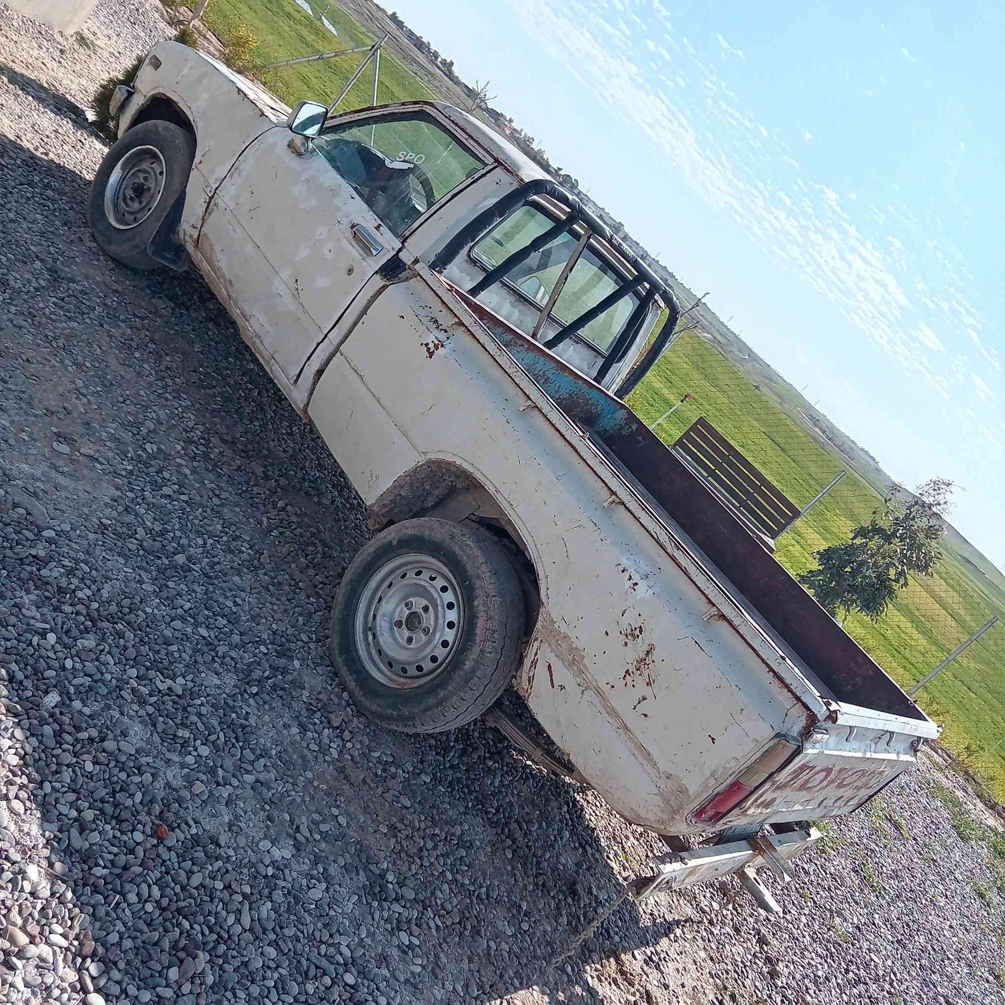 بيكم تويوتا 80 للبيع سنويه باسمي كربون بنزين رقم نينوى العنوان ديبكه السعر ٢٣ رقم الهاتف ***********
