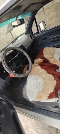 سياره موديل ٩٨ مكفوله كفاله عامه حار بار السعر ١٠٥ وبيها مجال 07501902...