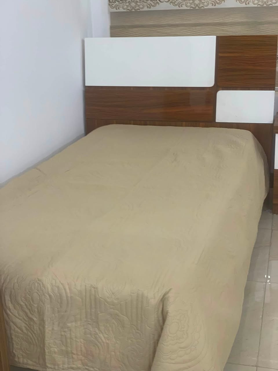 السلام عليكم
عندي هذه الغرفة للبيع عارضتها بسعر 300 الف وبيها مجال عنواني حي الجهاد


**إذا كنت صاحب هذا الإعلان وتريد حذفه لأي سبب، رجاءا أرسل رسالة إلى الدعم الفني**