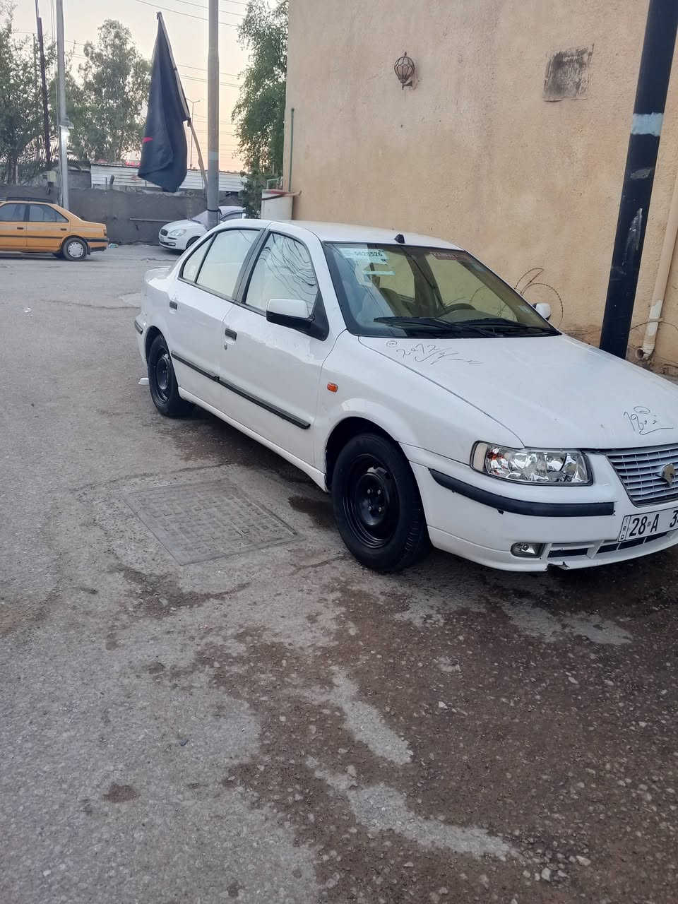 سمند للبيع مديل 11بسمي سنويه إلى 31هزه جديده مكينه كير حدادي جدد كهربائيات كلها شغاله تبريد ينهض بس ما اعرف نقص غاز بوري ما ادري كمبريسر يشتغل ابيع عاطل بيها بس بنيد طاير وشبر با جاملغ الخلفي ولباقي كفاله من الصبغ ولفتح ولتبديل سياره جاهزه خير من الله اكلج طبي السعر 38وبيها مجال حك الجيه مكاني نجف ***********
