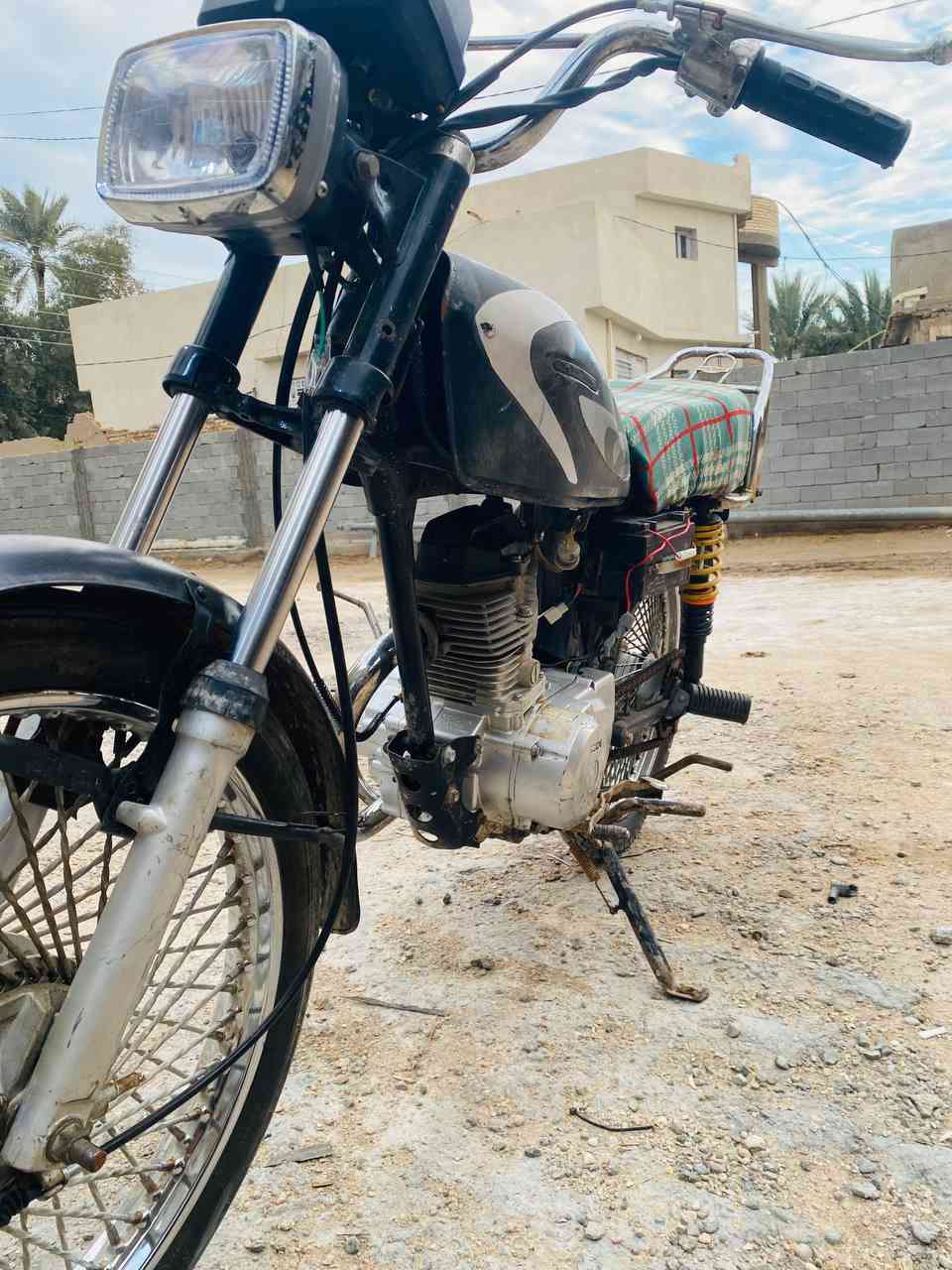 سلام عليكم للبيع تايكر كلك مكفوله بيه محرك 23بس تانكيه تعبان دراجه كله جديده بس تانكي تريد سعره 275وبيه مجال ليريده يتصل ويدلل ***********دراجه مال شغل
