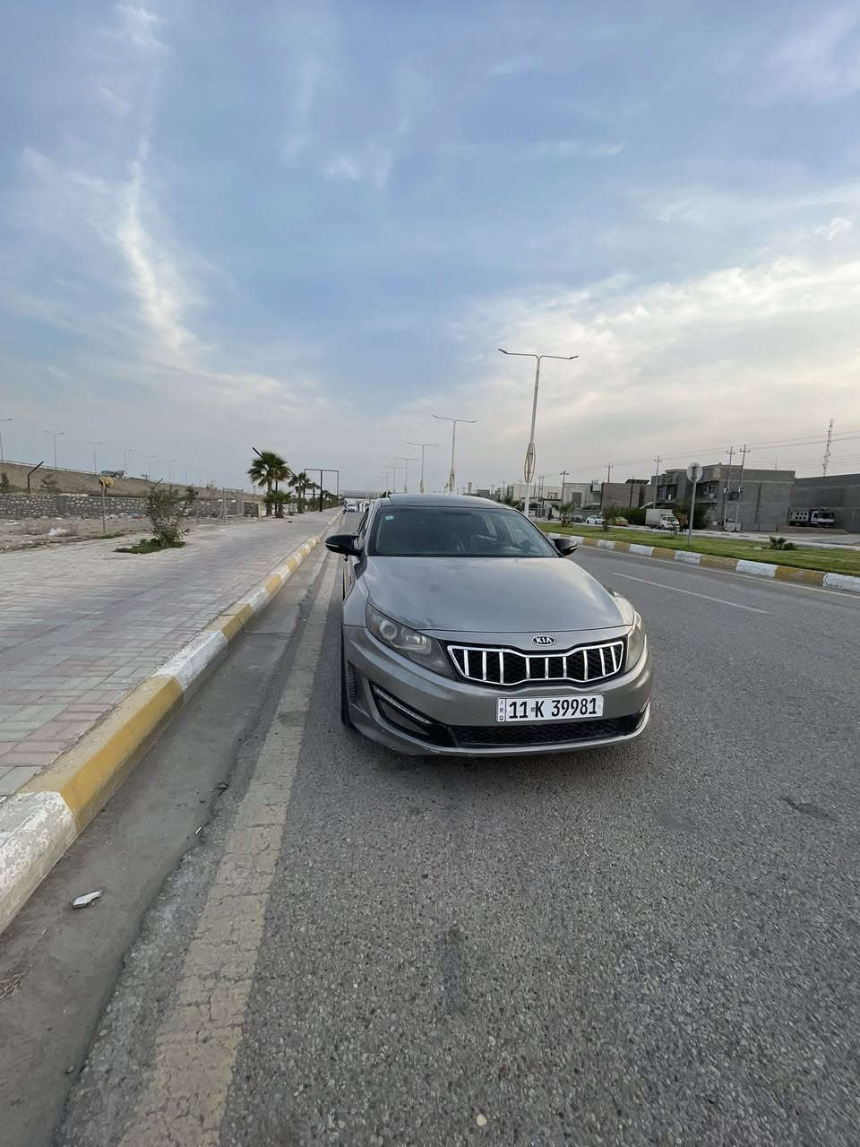 السلام عليكم 
اوبتما موديل 2013/فئة SXL
رقم بغداد مشروع وطني 
مكينة 2000تيربو لاتنقيص ولا تبخير 
المواصفات
سقف بانوراما 
مرايات اوتماتيك 
أشاير بالمري
تحكم ستيرن
كشنات جلد رياضي
تبريد كشنات وتدفئة 
كشنات خلفيه تدفئة 
كشنات خزن 
بصمه أبواب
بصمه تشغيل
شاشه كبيره 
دبل صالنصة 
شاشه اعطال
لايتات LED
السياره اعلى المواصفات بالاوبتما بيها
بدون حادث السياره بيها رش ٣قطع مكفوله من حادث دواخل 
السعر 106$ وبيها مجال  والمعاملة بعد المعاينة 
***********
مكاني الفلوجة
