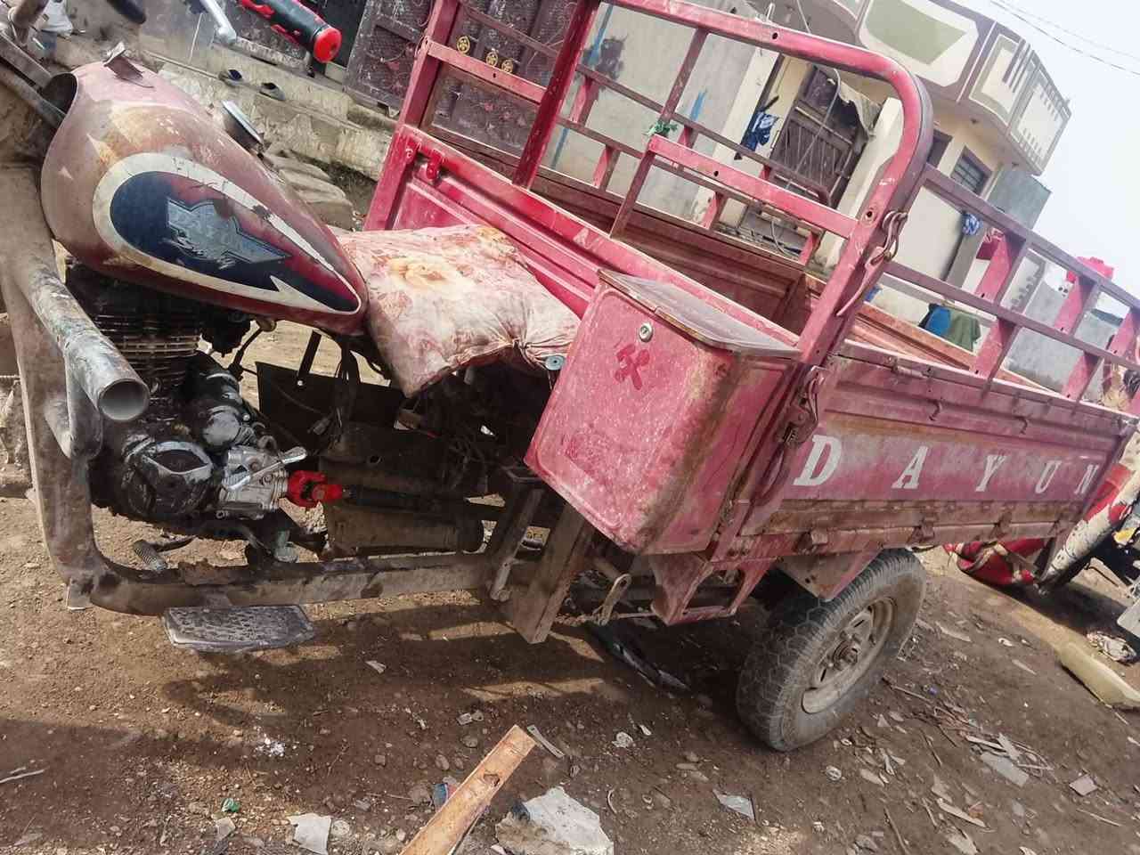 سلام عليكم ستوته للبيع دايوان بيهه صوت بلمحرك السعراتلثميه مكاني ديالى الخالص قرية سعديه الشط هاذه رقمي ***********
