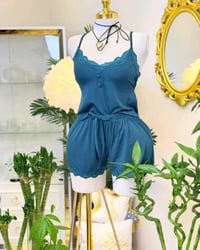 جديدة • ملابس