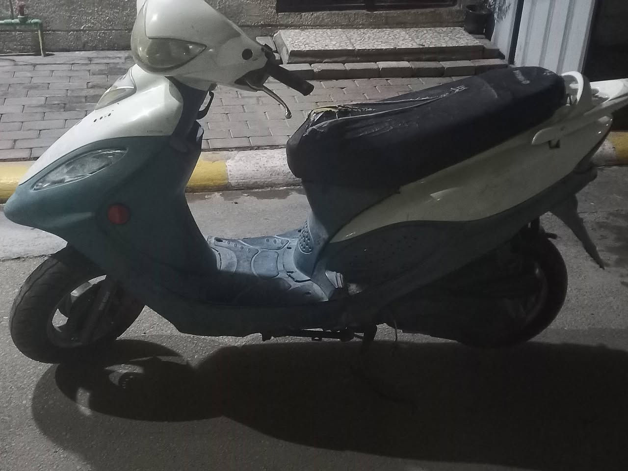 سلام عليكم شباب متاح دراجه سيام متروكه طفت وعفتهه ابيع هل موجود لا تكلي شبيهه هل موجود مكينه مامفتوحه شتريت  اربعه كير وعفتهه ابيع كوم حديد     شراي يتصل مكاني كربلاء حي العسكري نهايه كراج امن الداخلي افران الولوه  *********** قيم بلي يرضئ الله  ادمن 😘
