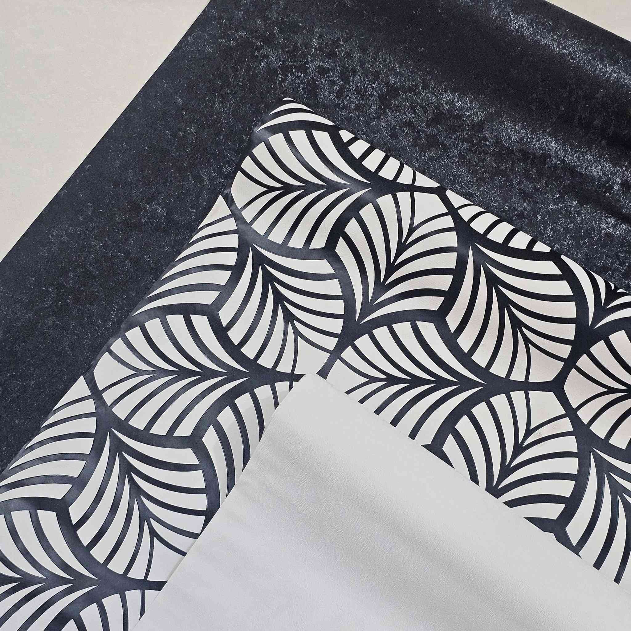 ✨ غيّر بيتك خلال ساعات… وخليه قطعة فنية! ✨
إذا تدور على فخامة + سعر مناسب + نتيجة تبهّر 👌
فـ أنت وصلت للمكان الصح 😎
🔥 وصلت أحدث تشكيلات ورق الجدران مودرن 2026 🔥
تصاميم راقية تضيف لمسة عصرية لكل زاوية ببيتك
(غرف نوم – صالات – مكاتب – محلات)
📏 مواصفات الرولة:
مساحة 16 متر مربع
(طول 16 متر × عرض 1.06 متر)
✔️ تغلّف جدار كامل بسهولة (5×3 متر)
🎁 عرض خاص:
مادة لاصقة مجاناً مع كل رولة 🎉
🚚 توصيل سريع لكل محافظات العراق
👷‍♂️ كادر احترافي للتركيب داخل بغداد
💰 السعر المفاجأة:
بس 30,000 دينار عراقي للرولة 🔥
📞 للحجز والاستفسار:
***********
📲 واتساب:
***********
***********
🏠 لا تأجل التغيير…
خلي بيتك يحچي عن ذوقك وفخامتك ✨
