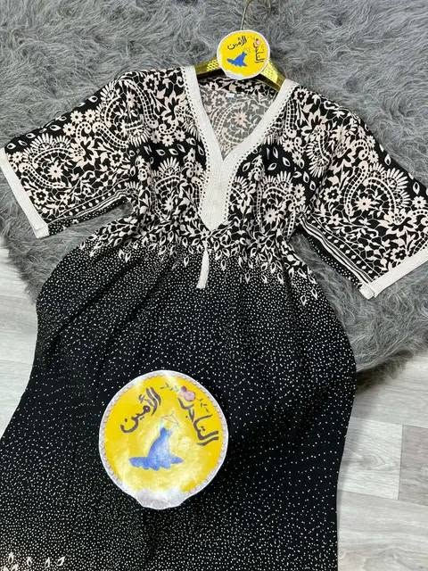 🌹 البيع بالجملة فقط تفريغ الديبو .
🌹جبة طويلة بالڨالو روووعة ومريحة 👌
🌹قماش بااارد خفيف فيبران 🌸
🌹ليطاي l.xl.xxl لباسين
🌹 السعر  90 الف 
🌹  السيري 6 و مافوق مخلطة الوان


**إذا كنت صاحب هذا الإعلان وتريد حذفه لأي سبب، رجاءا أرسل رسالة إلى الدعم الفني**