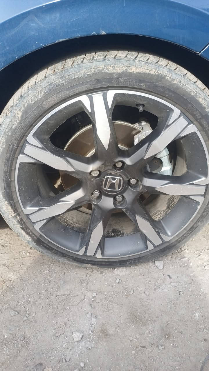 السلام عليكم دبل اصلي سيفك تورنك 2025 السعر ١٢٥ الف
ويل مع تاير  ماشي ٢٠٠٠ ميل 

السعر ٢٠٠ دولار 

المكان بغداد للاستفسار ‏‪0781 705 4718‬‏
