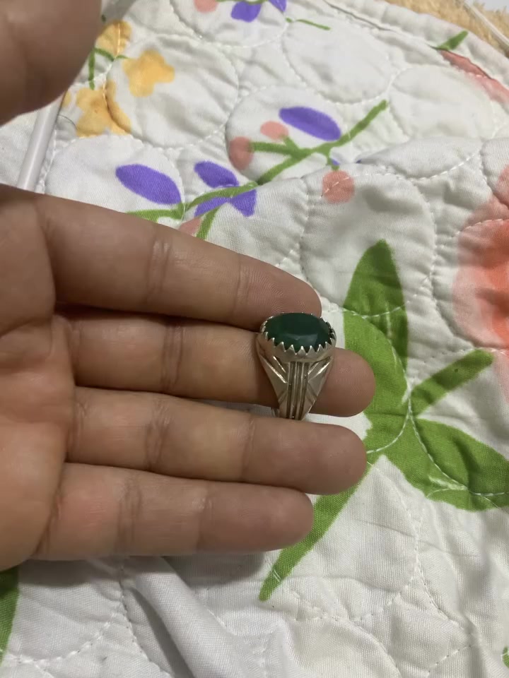 مجموعه محابس عددهن 7 كلهن للبيع سعرهن 200 قفل اغلبهن صياغه يدويه وحجار اصليه وقديمه جدا مكاني بصره


**إذا كنت صاحب هذا الإعلان وتريد حذفه لأي سبب، رجاءا أرسل رسالة إلى الدعم الفني**