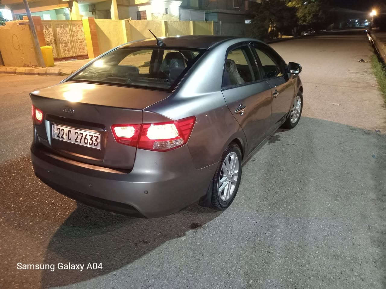 السلام عليكم
سيراتو 2011 خليجي 1600 
السياره رقم وسنويه باسمي جديد شرط التحويل 
تحكم ستيرن جهتين 
شاشه وكامره خلفيه 
حساس خلفي 
المراة الوسطيه عاكسه
مري شفط 
اشاير بالمري شفط 
4 دسك خلفي امامي 
كير 6 نمر 
كيج الحماوه إلكتروني مو كلوب 
كير محرك تبريد 
خير من الله 
السياره بيها قطعتين تبديل بدون دواخل نهائي 
وقطعتين رش فقط بدون اي ضربه
السعر 94 وبيها مجال قليل 
العنوان / صويره ***********
