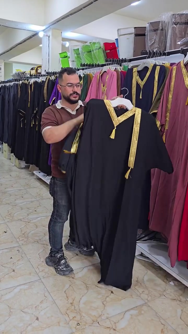 @الجميع @أبرز المعجبين


**إذا كنت صاحب هذا الإعلان وتريد حذفه لأي سبب، رجاءا أرسل رسالة إلى الدعم الفني**