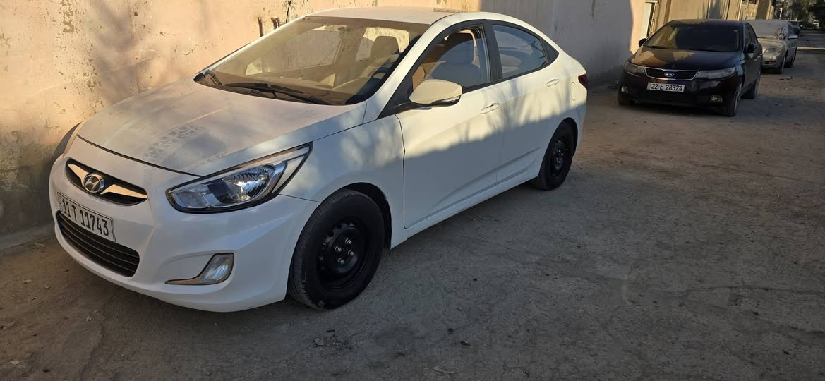 عندي تخم ويل جديد ويا تخم تاير كلش نظاف صارلي شهر من مشتريهن رايد مراوس بويلكب مال أكسنت  خليجي بس رايدهن نظاف


**إذا كنت صاحب هذا الإعلان وتريد حذفه لأي سبب، رجاءا أرسل رسالة إلى الدعم الفني**