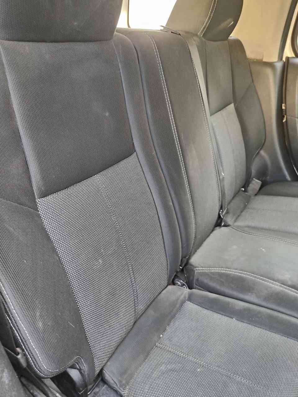 السلام عليكم للبيع همر موديل ٢٠٠٧ بغداد باسمي رقم انكليزي لون أبيض كير ومحرك بلادي تبريد تخم تاير جبلي السعر ١٠٠ وبيها مجال حادثها جاملغ امامي وباب الصدر صبغ بدون دواخل وارد امريكي الفور ويل ملغي مكان السيارة بغداد الاتصال واتساب ***********
